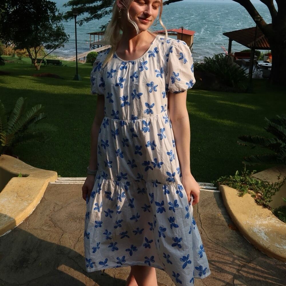SableSmoke Blue Floral Print Puff Sleeve Midi Dress Medium